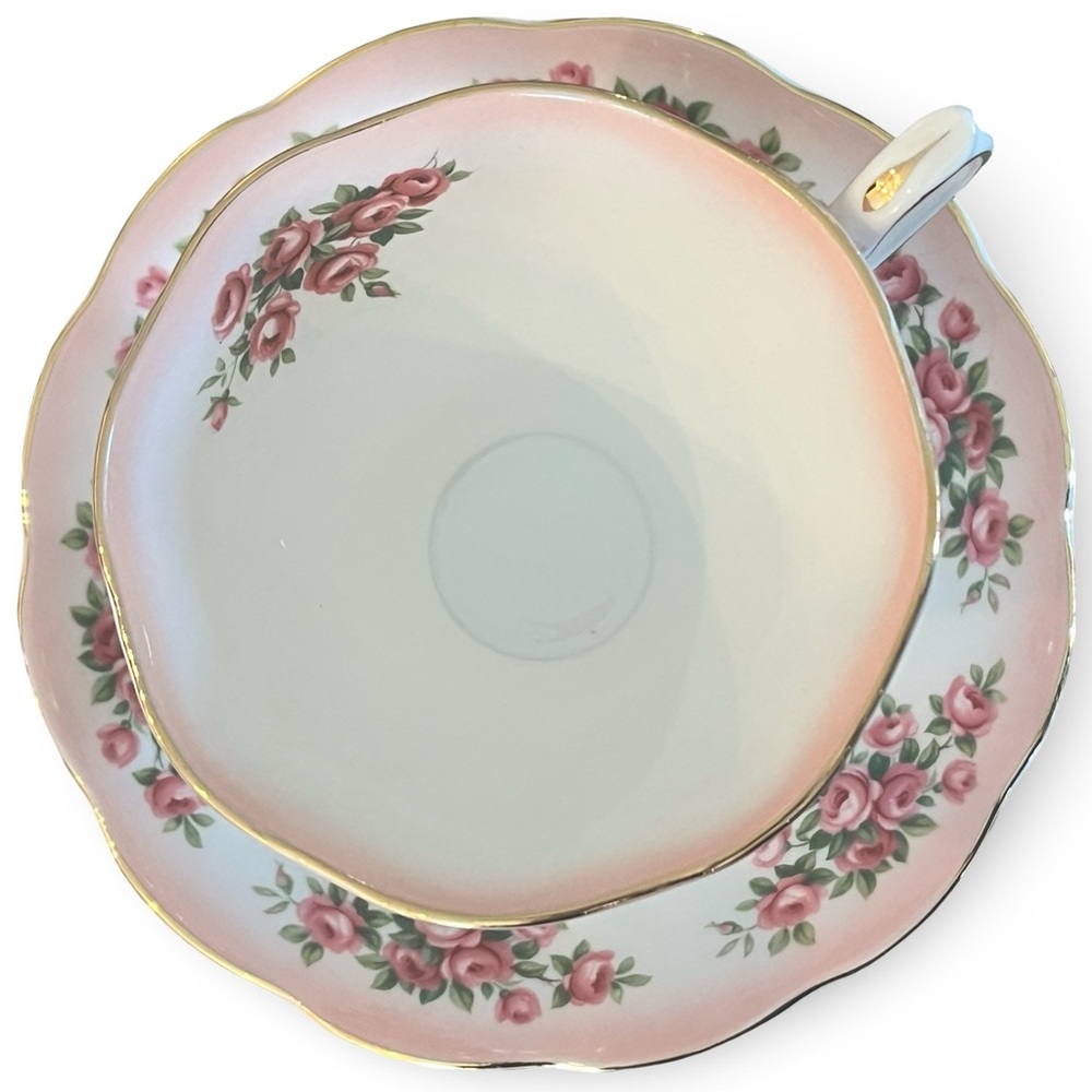 Dainty Dina “Mary” by Royal Albert Bone China Made in England Tea Cup and Saucer - Picture 2 of 5